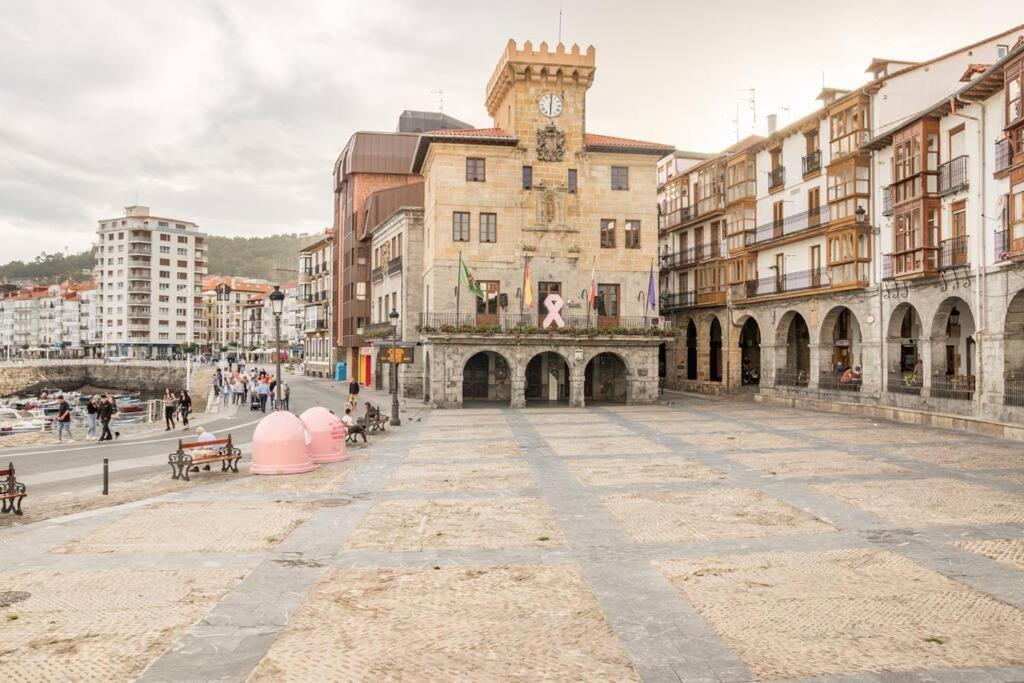 شقة Sea Views In The Heart Of The Old Town كاسترو أورديالس المظهر الخارجي الصورة