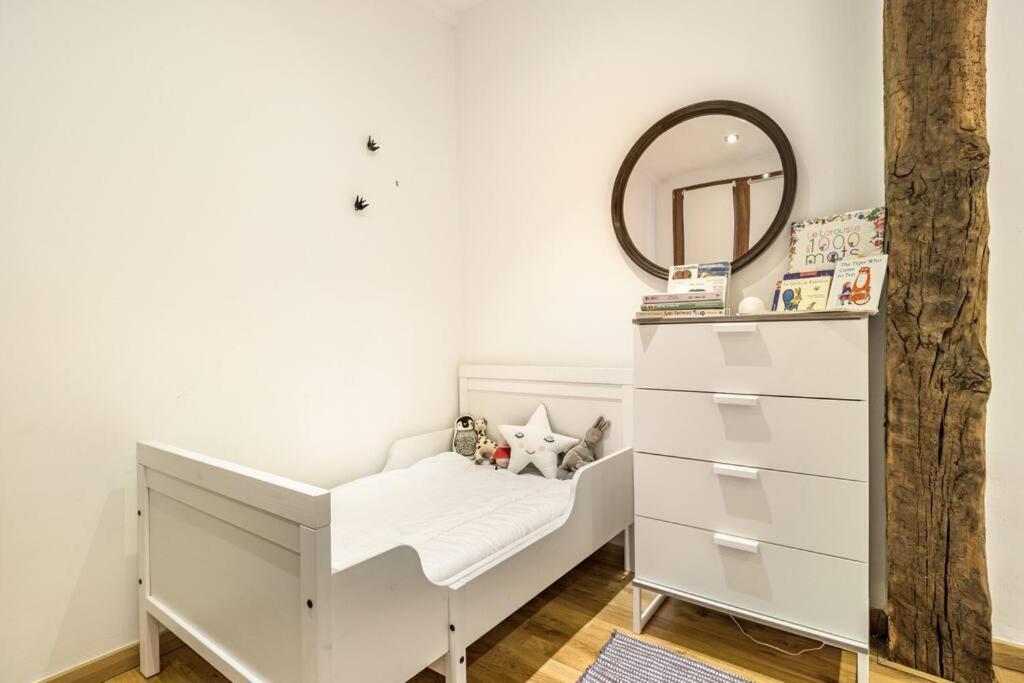 شقة Sea Views In The Heart Of The Old Town كاسترو أورديالس المظهر الخارجي الصورة