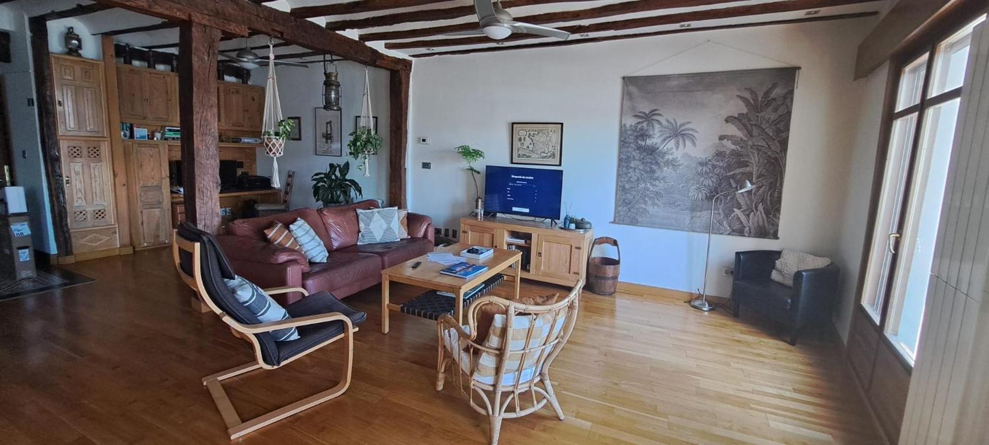 شقة Sea Views In The Heart Of The Old Town كاسترو أورديالس المظهر الخارجي الصورة